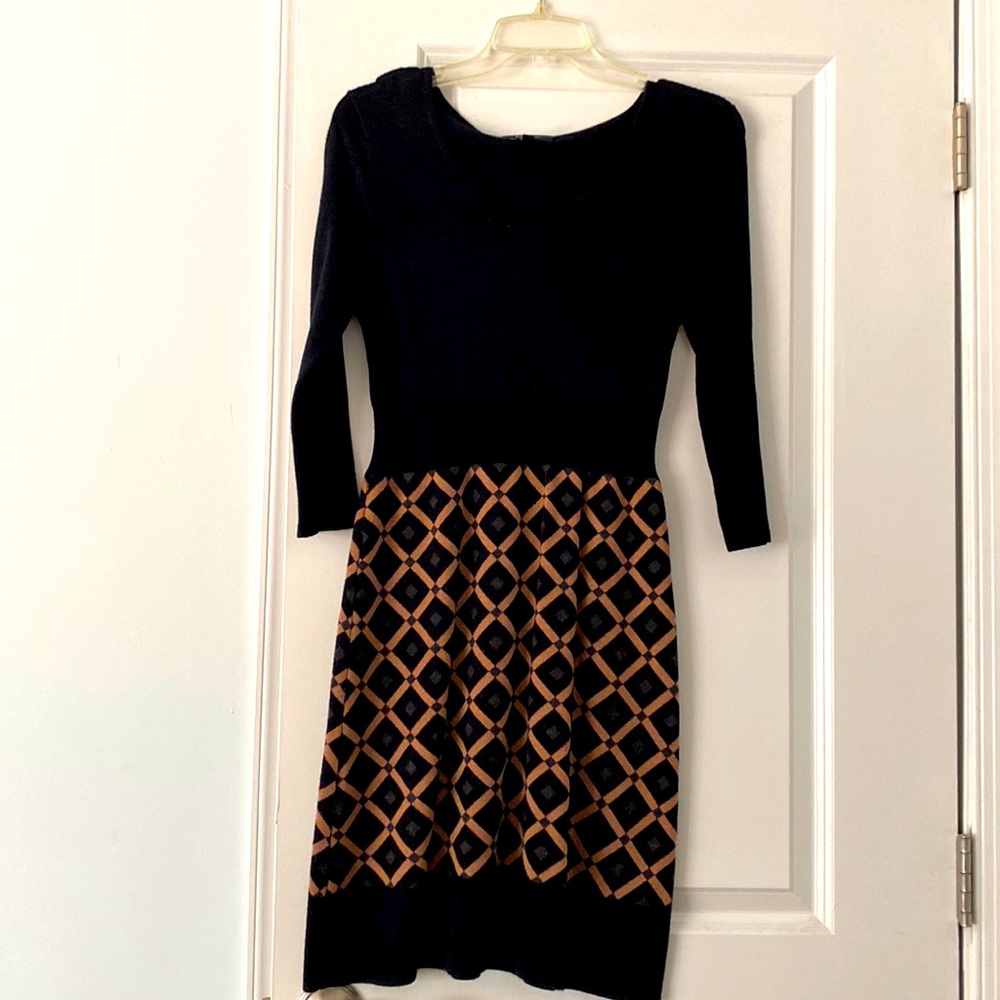 Spense sweater dress. Size petite medium. Black and Tan.